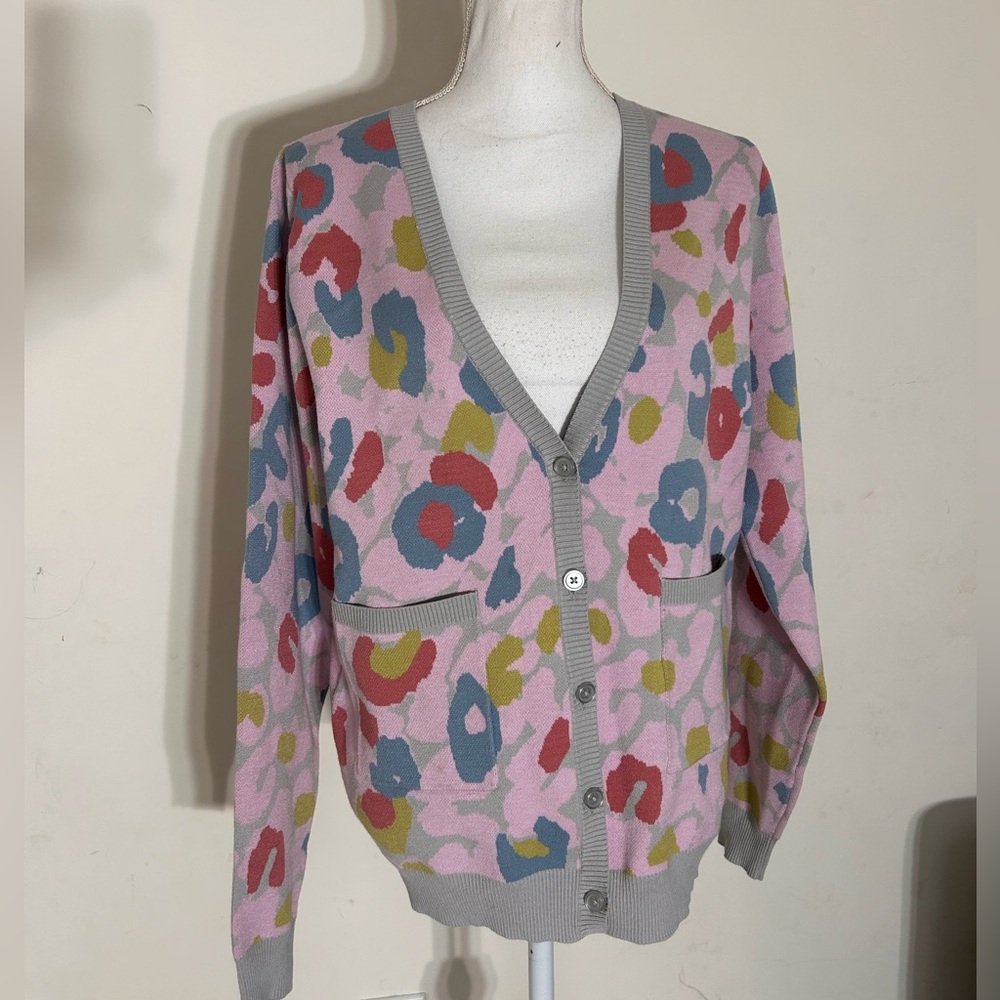Undra Celeste Animal Print Jacquard Cardigan Sweater Women's M Multi V- Neck